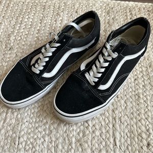 VANS Old Skool Black & White Shoes